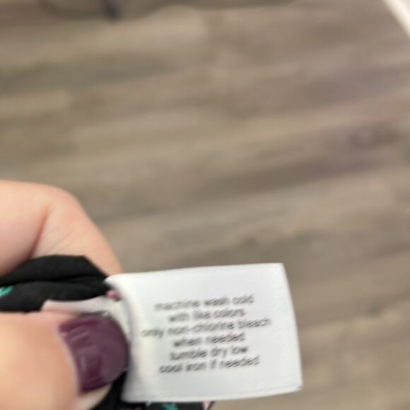 Lane Bryant Black and Pink Floral Flared Sleeve Blouse Size 18/20 - Picture 9 of 10